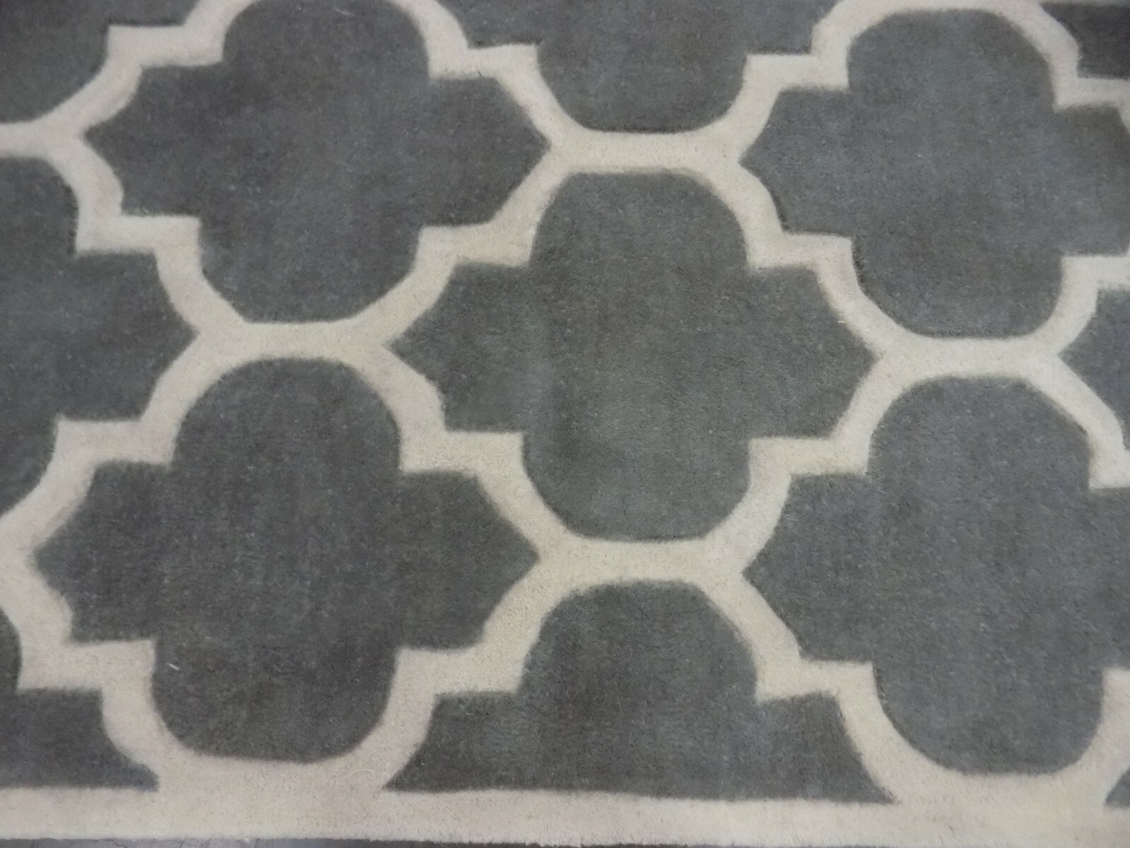 DARK GREY / IVORY 2′-3″ X 7′ Stained Rug, Reduced Price 1172592682 CHT733D-27