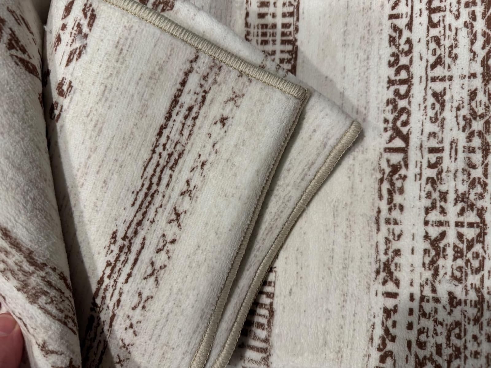 Washable Moroccan Area Rug, Non-Slip Farmhouse Geometric Carpet, Brown, 5’x7′
