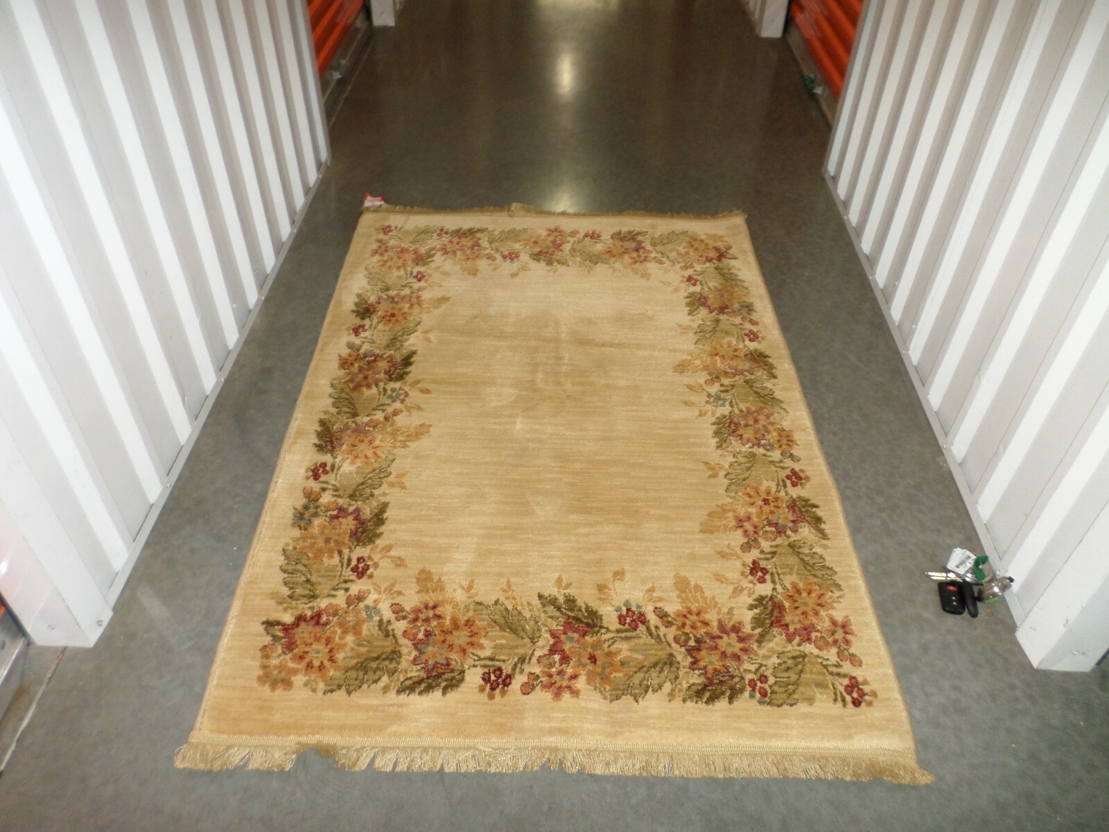 SUPER KATHY IRELAND CASTLE HILL PARK ROUND RUG 3′ 6″ X 5′ 3″ SKU# P70160