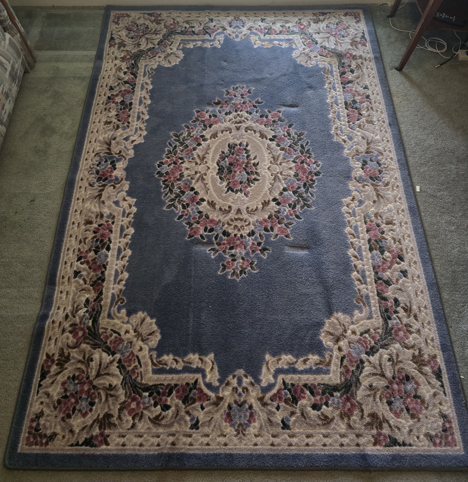 Milliken Abusson Blue Cream & Rose 100% Nylon Area Rug Bordered 7′-9.5″×5′-4″