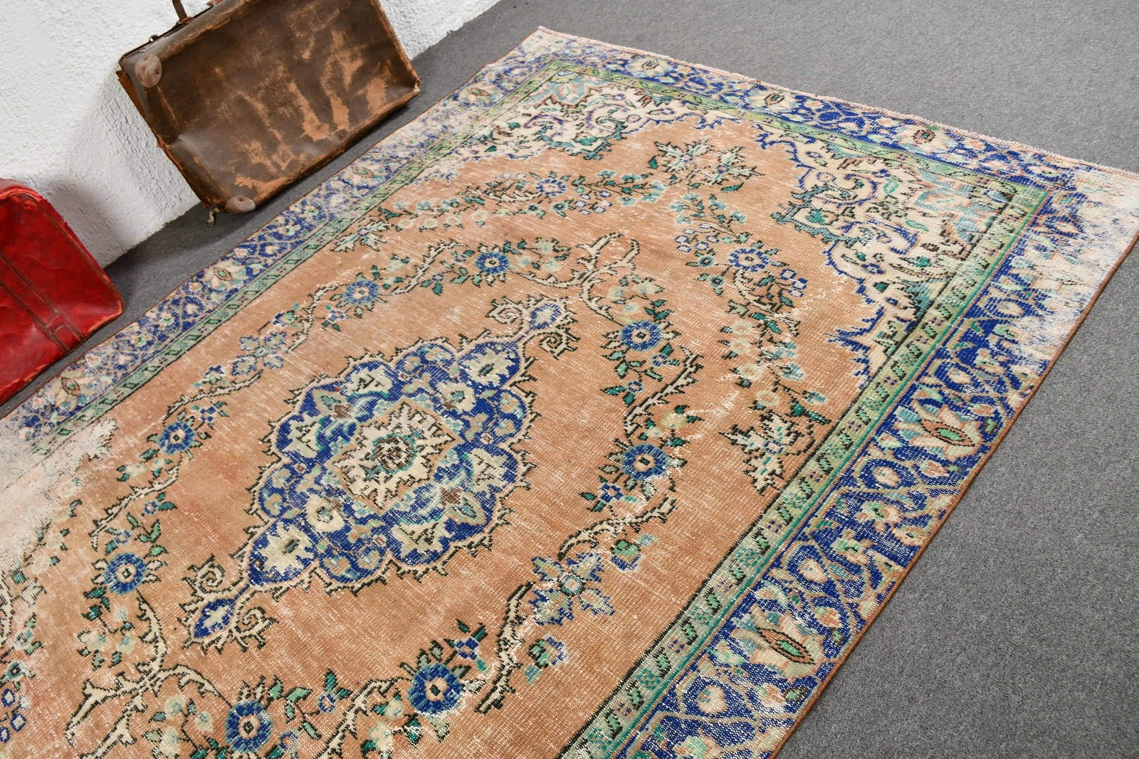 Vintage Rug 6,1×9,2 ft (185×281 cm), Blue Check Turkish Rug