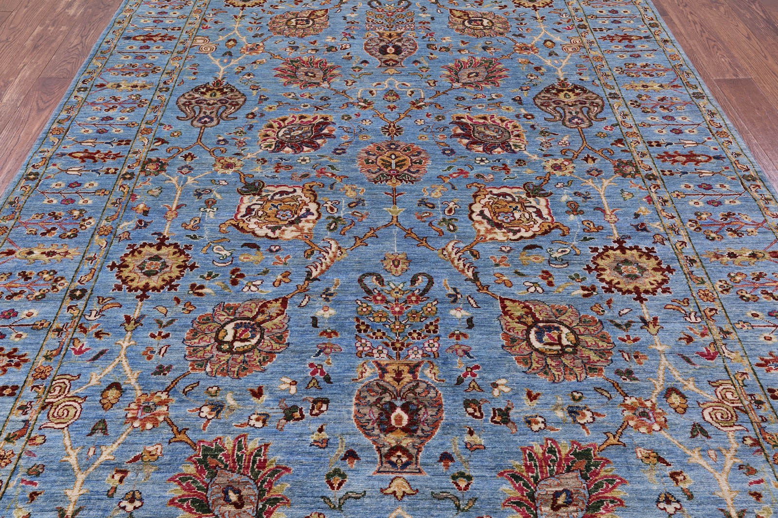 Traditional Hand Knotted Wool Rug 7′ 0″ X 9′ 8″ – Q7650