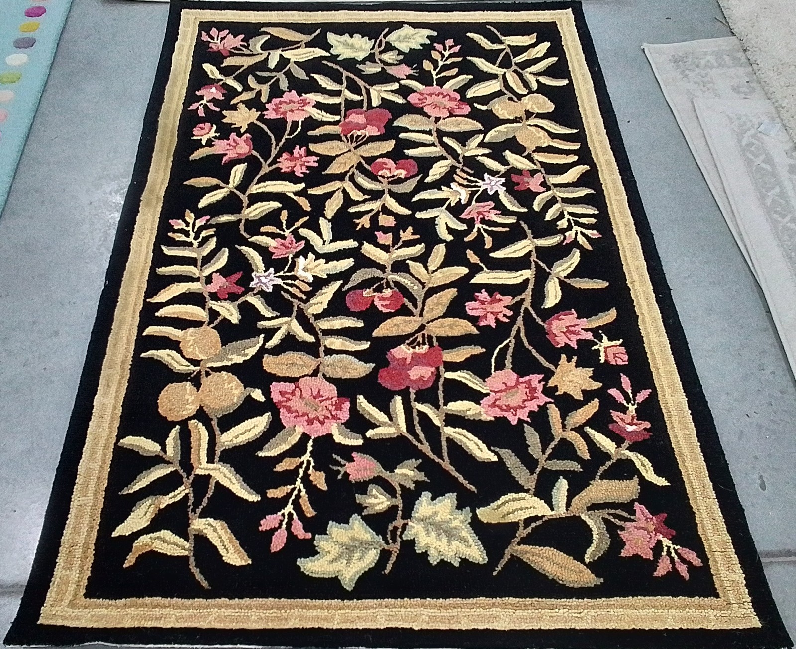BLACK 3′-9″ x 5′-9″ Flaw in Rug, Reduced Price 1172790195 HK210B-4
