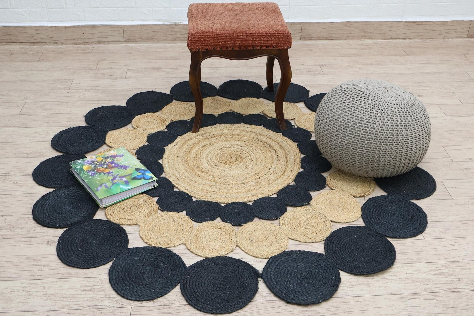 Scallop Round Cotton Jute Rug Beige Black 3×3 4×4 5×5 ft, Hand Braided Boho Area