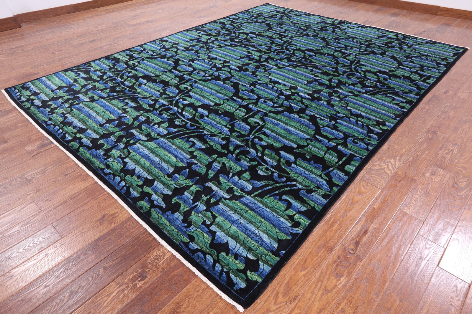 9′ 1″ X 12′ 3″ William Morris Rose Garden Hand Knotted Wool Area Rug – Q1766