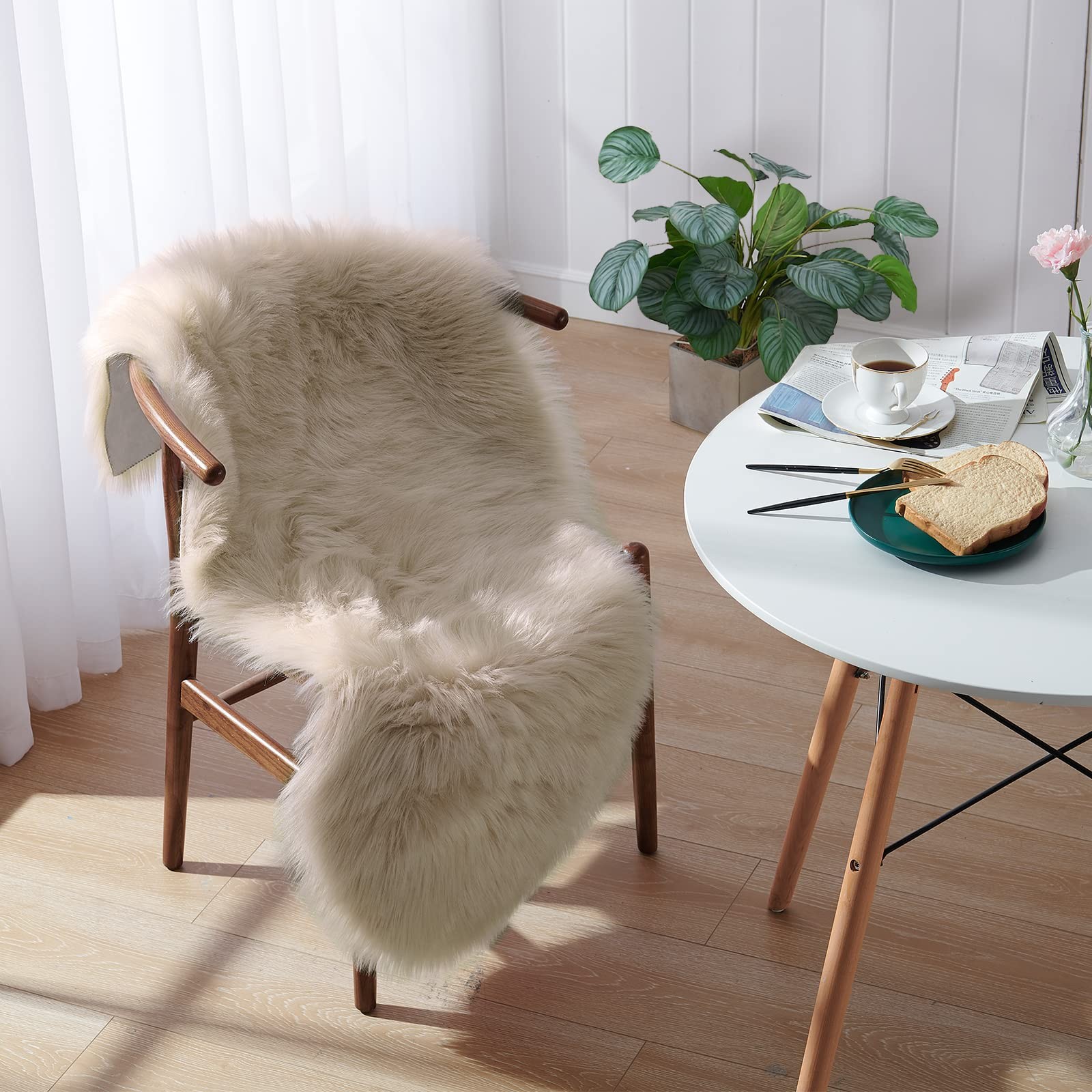 Small Faux Fur Sheepskin Rug 2×4 ft Ultra Soft Chair Sofa Cover Seat Pad, Bei…