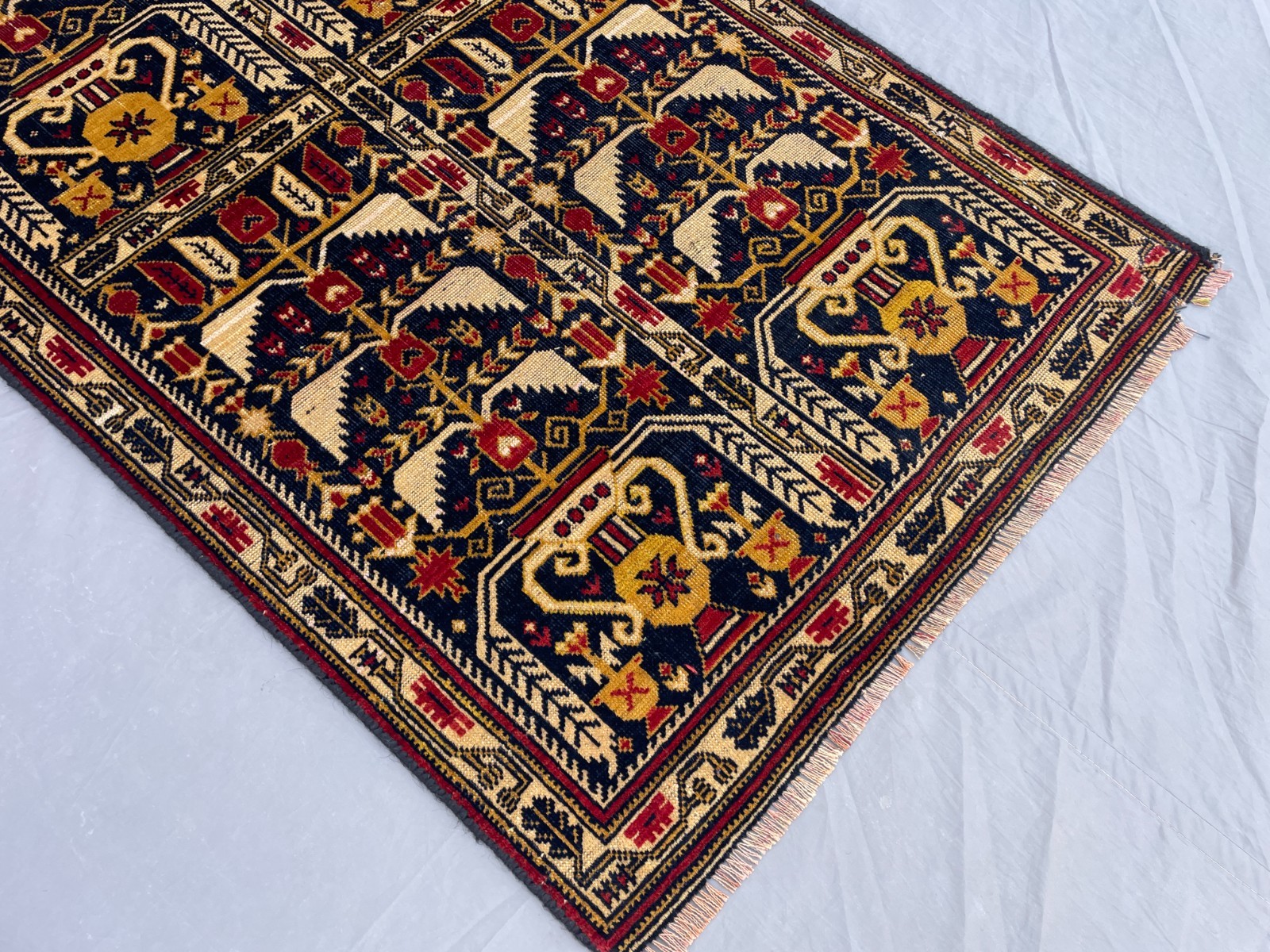 2×3 Handmade Pictorial Baluchi Rug Wool Tribal Vase Motif Oriental Carpet Decor.