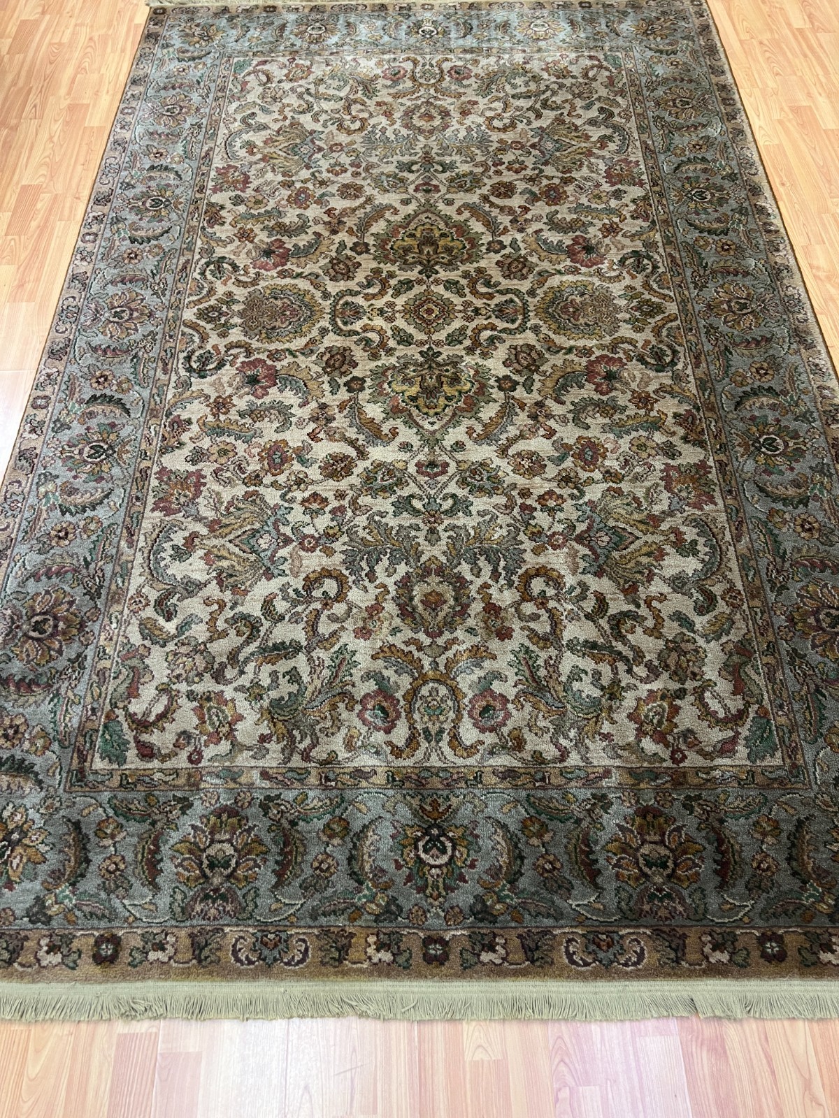 5’9″ x 9’2″ Karastan Is fahan Design Oriental Rug – Full Pile – Made in USA