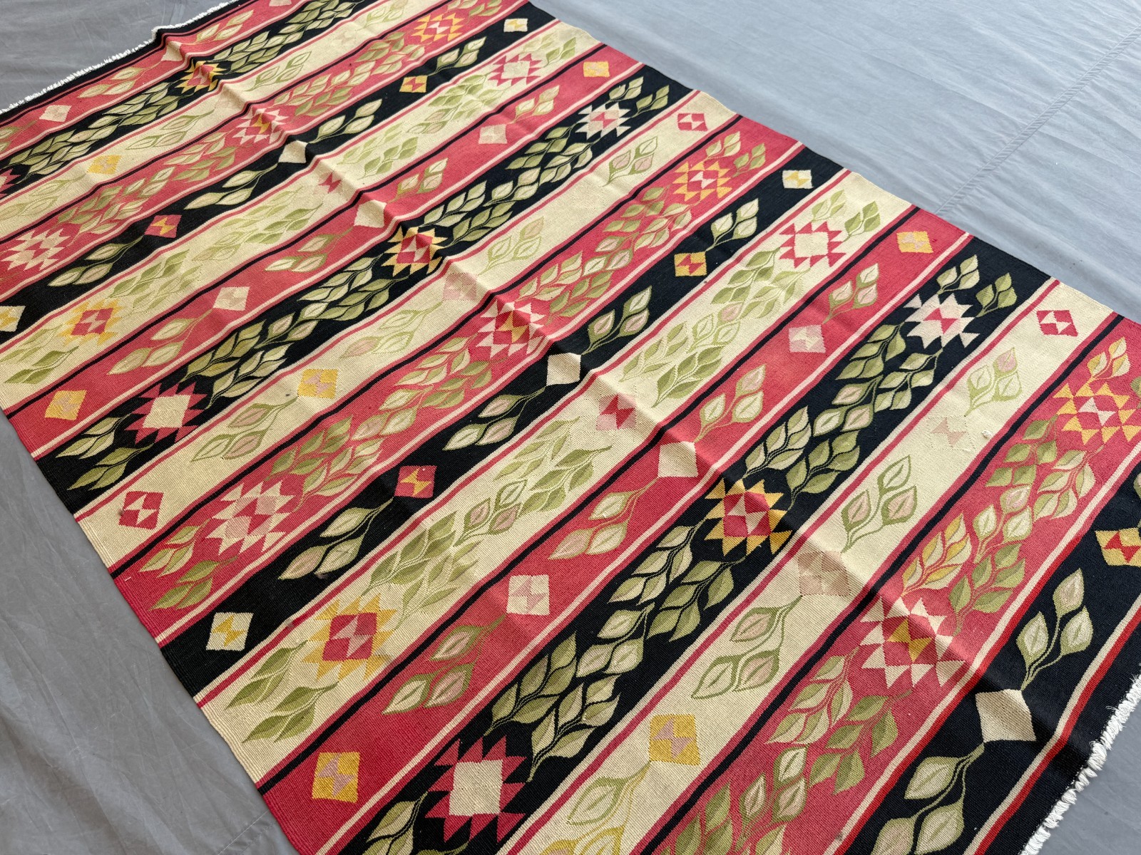 5×8 Handwoven Afghan Turkish Kilim Area – Floral Striped Flatweave Tribal Carpet