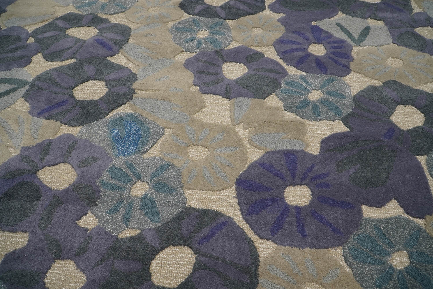 7’8″x10′ Beige Hand Tufted Modern Wool & Bamboo Silk Area Rug