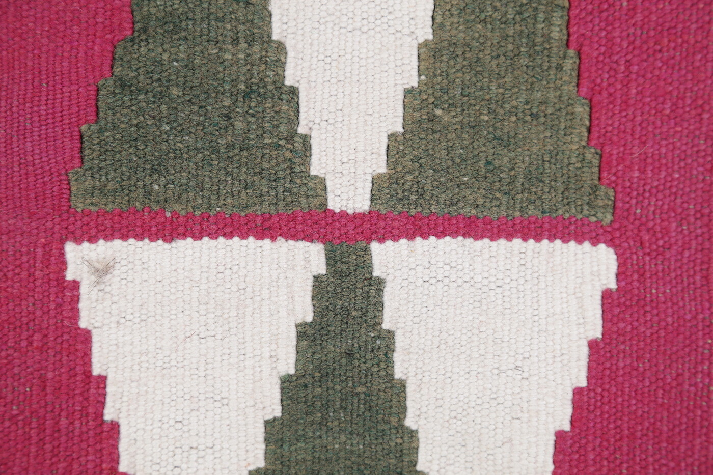 Pink Geometric Kilim Shiiraaz Reversible Rug 5×9 Wool Hand-woven Tribal Carpet