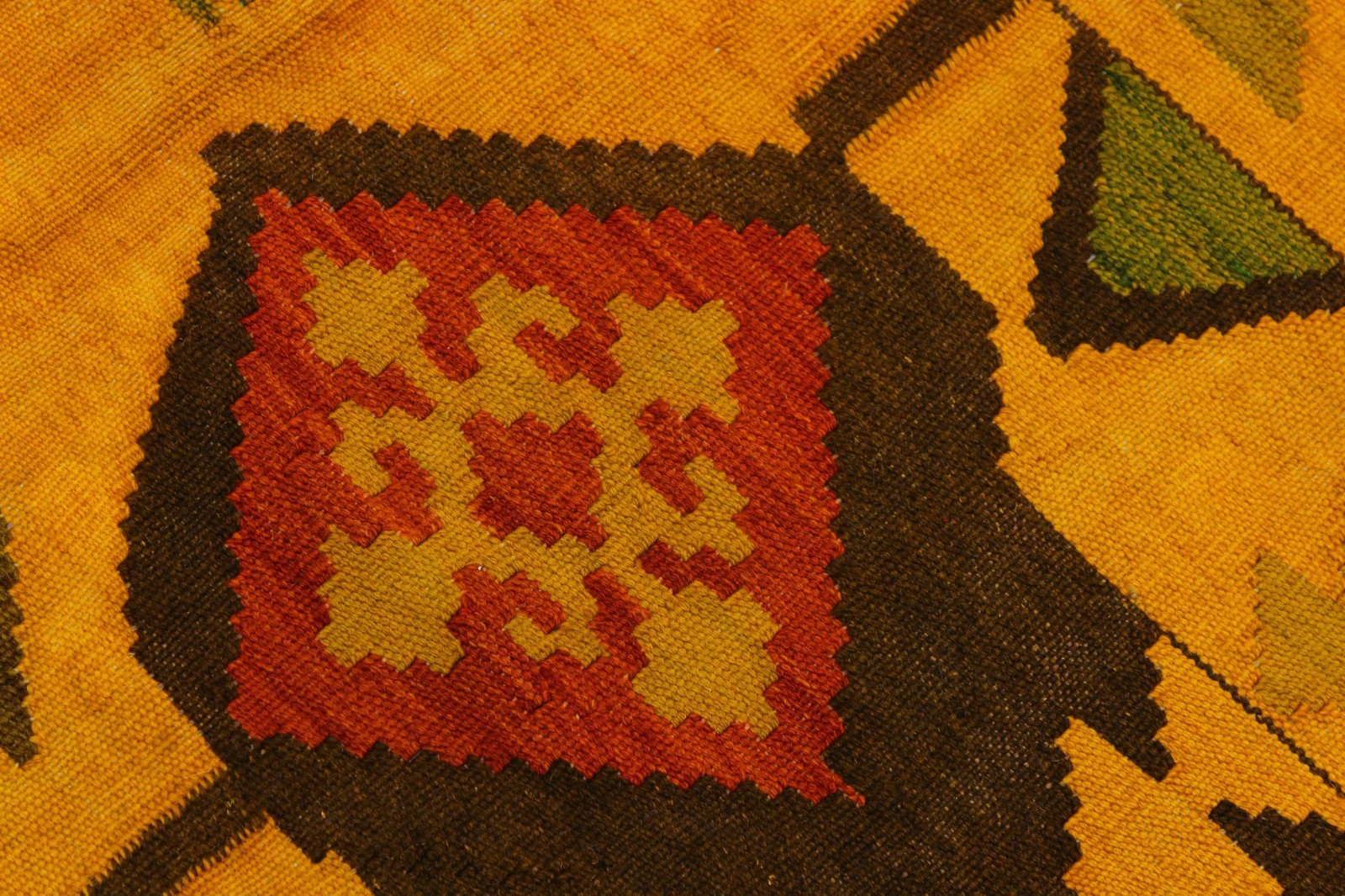 Southwestern Kilim Gold Rust Wool Rug – 8’1″ x 11’3″
