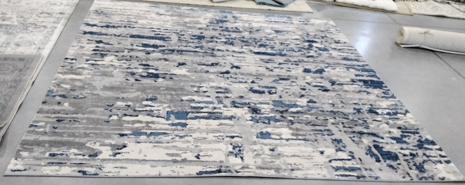 IVORY / BLUE 9′ X 9′ Square Back Stain Rug, Reduced Price 1172765015 JSP107B-9SQ
