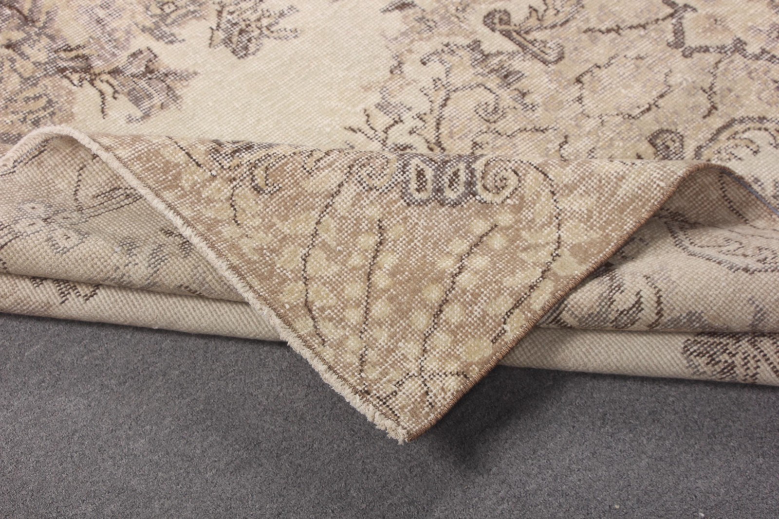 Turkish Large Rug 5×9,2 ft (152×281 cm), Vintage Beige Ikat Rug