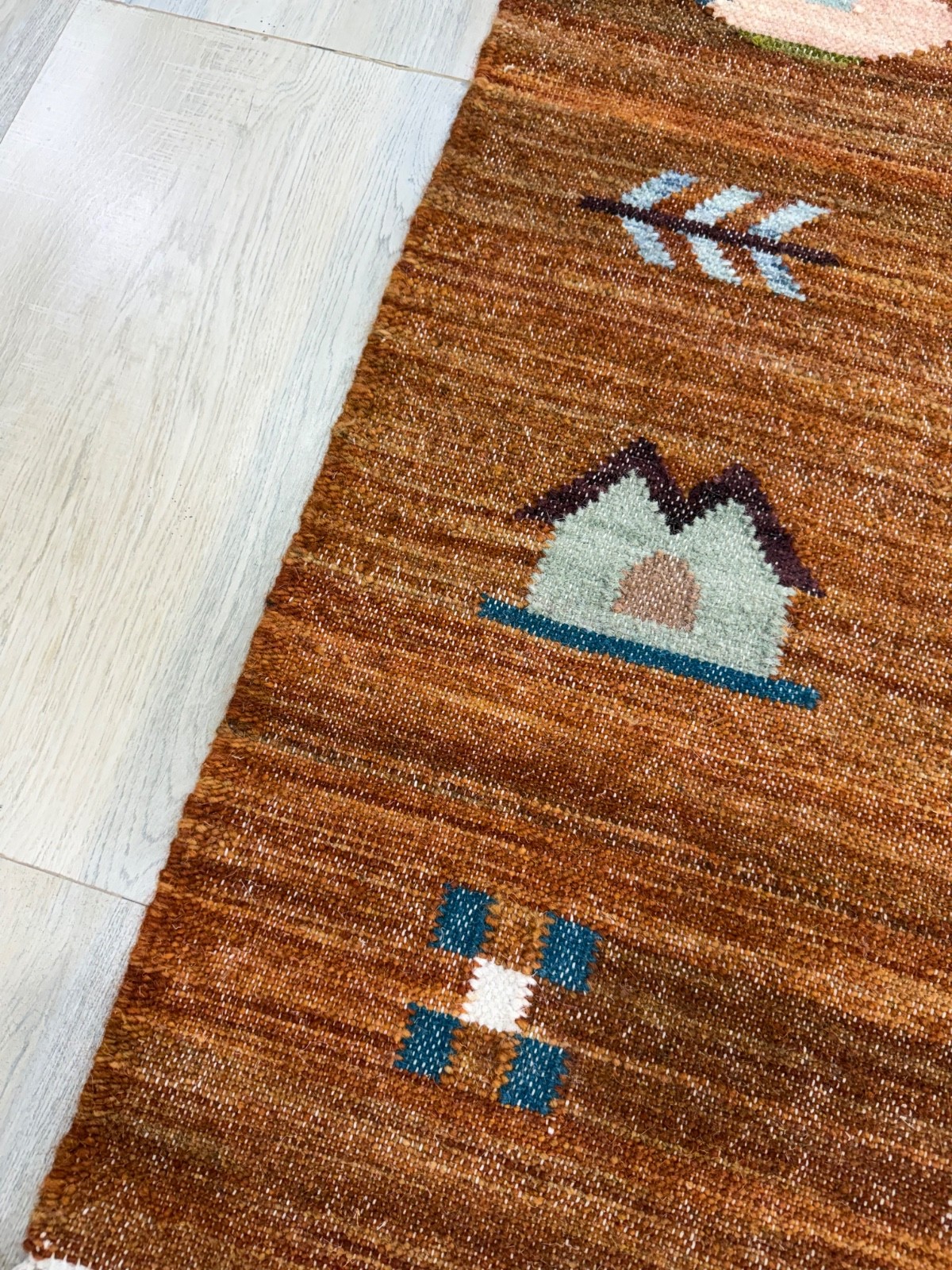 Sienna Hand Woven Wool Rug 4×6 Flatweave Scandinavian Folk Art Kilim for Kids