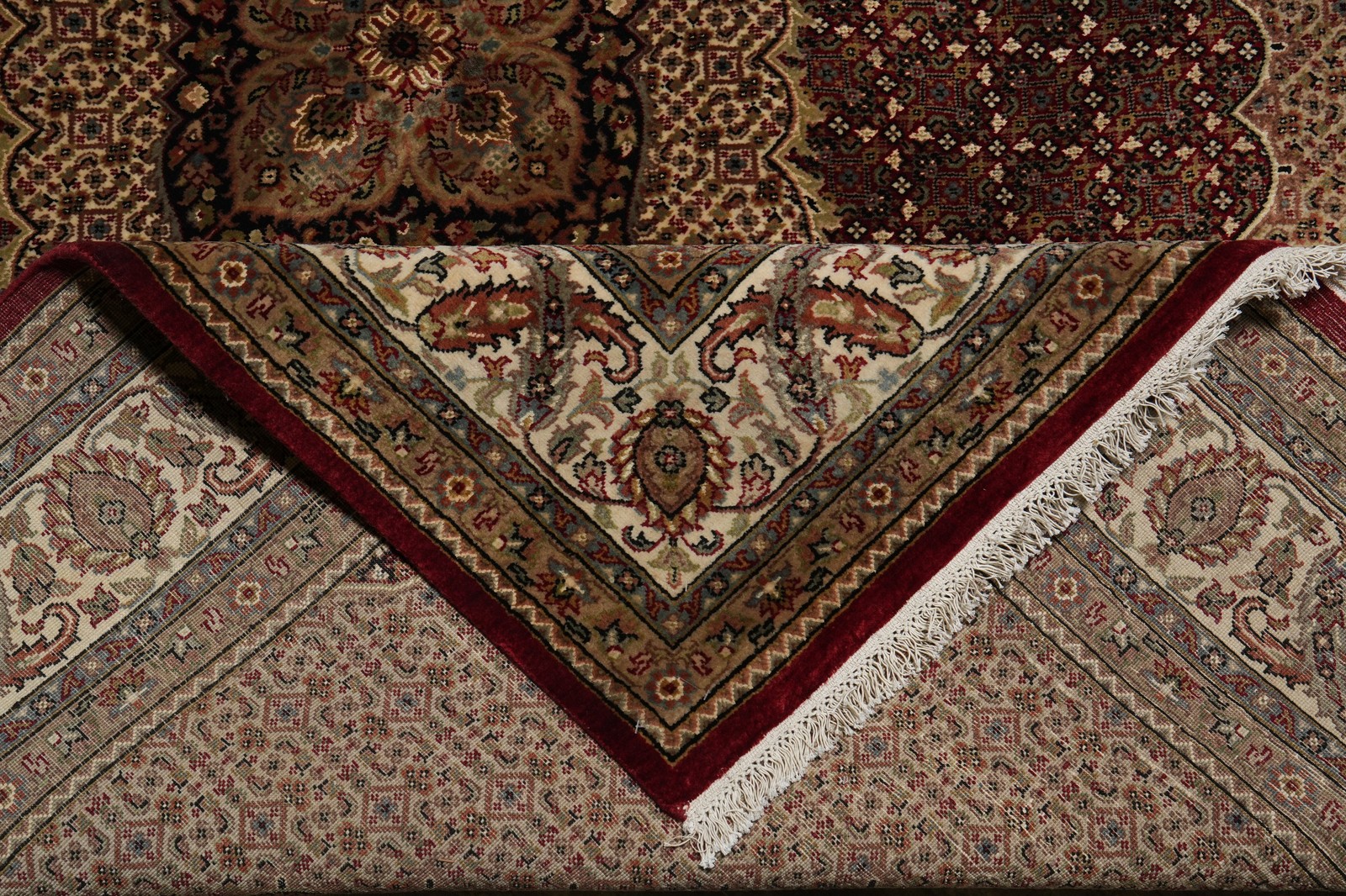 6.6 x 8.3 Wool and Silk Hand-Knotted Tabriiz Mahii Herrati Area Rug #F-3070