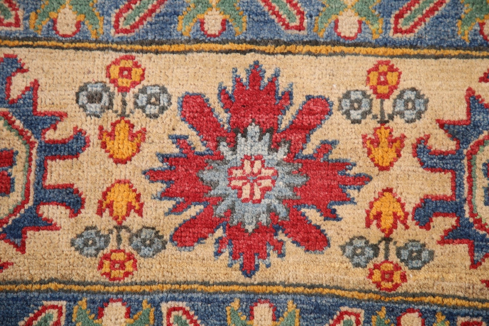 South-western Kazak Wool Palace Sized Rug: Handmade Traditional Pattern 10×15 ft