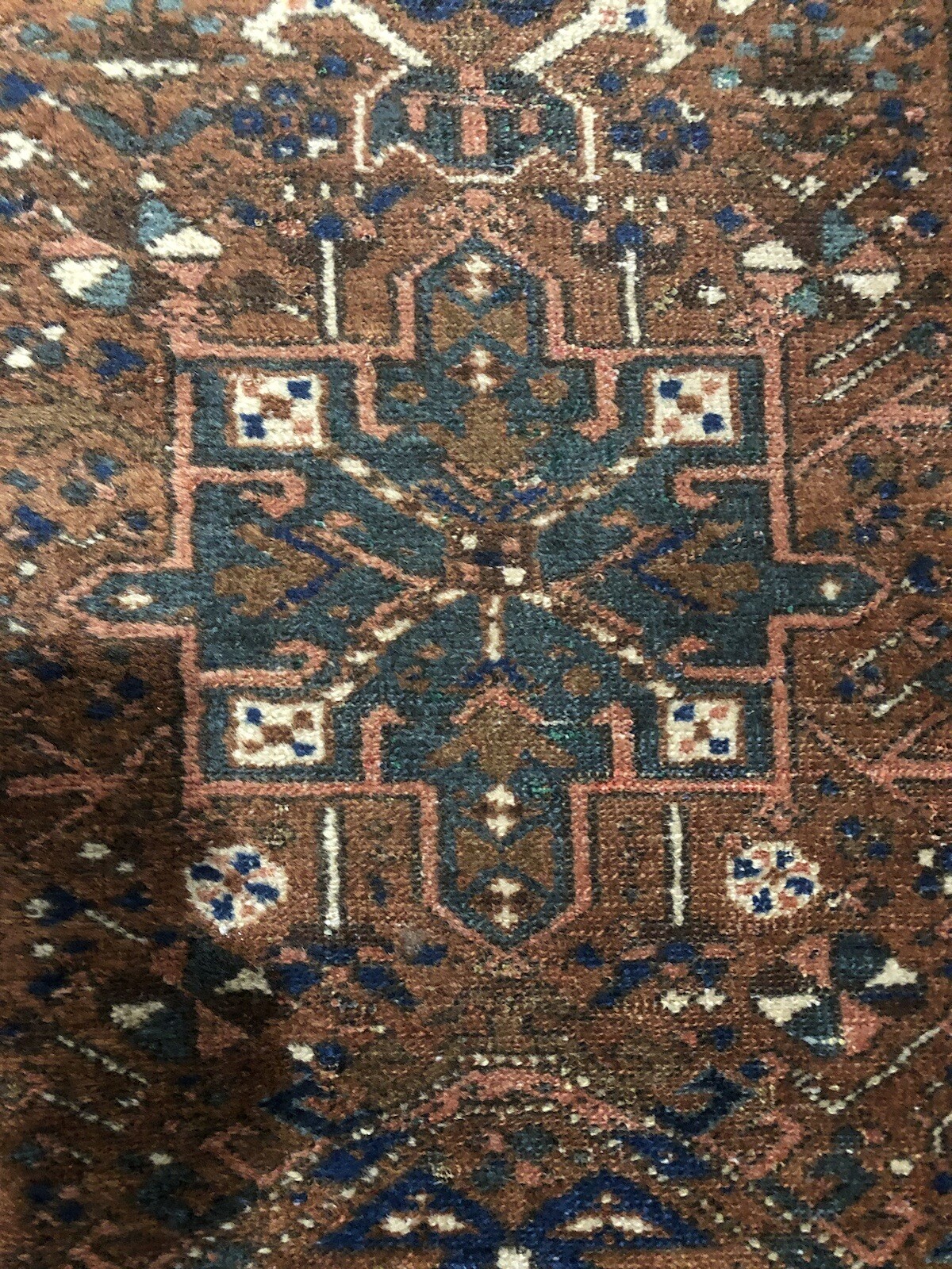 antiqe hanmade rug