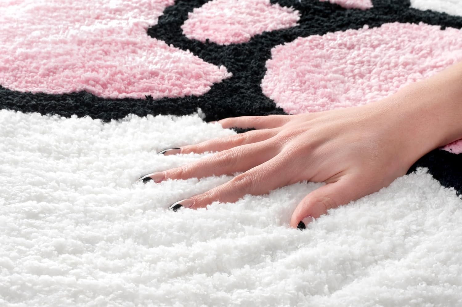 Hello Kitty Area Rug Plush Fluffy 4×3 ft Sanrio Non-Slip Polyester Bedroom Decor