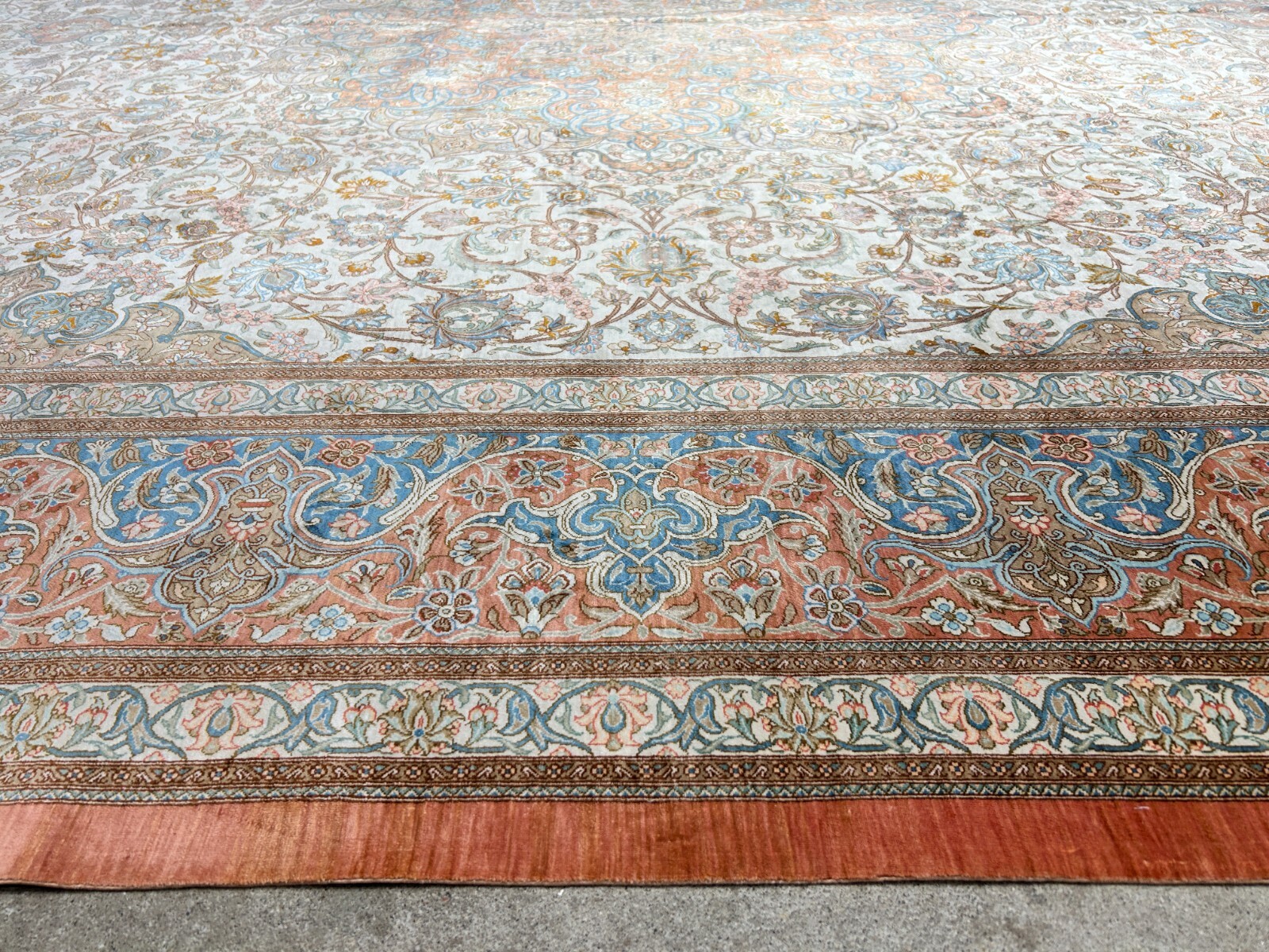 9’10″x13′ Exquisite Signed Hand-Knotted 100% Silk Qume Rug