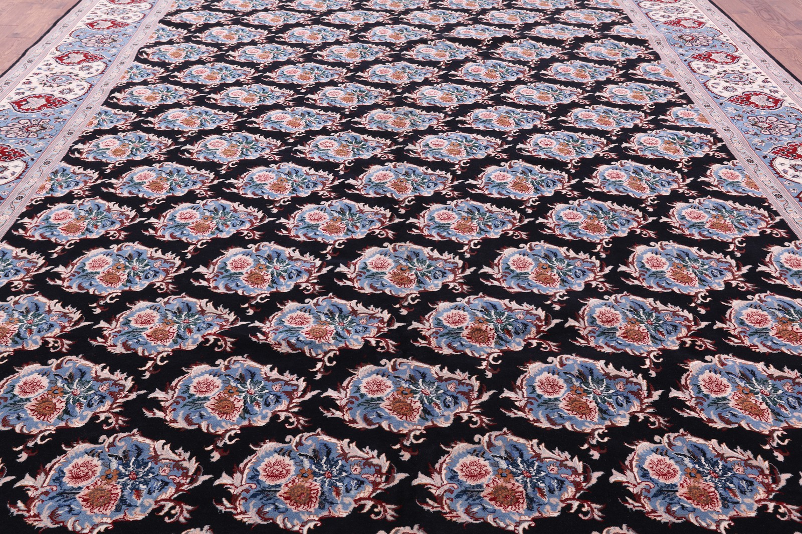 Black Traditional Hand-Knotted Wool Rug 11′ 11″ X 15′ 5″ – Q23535