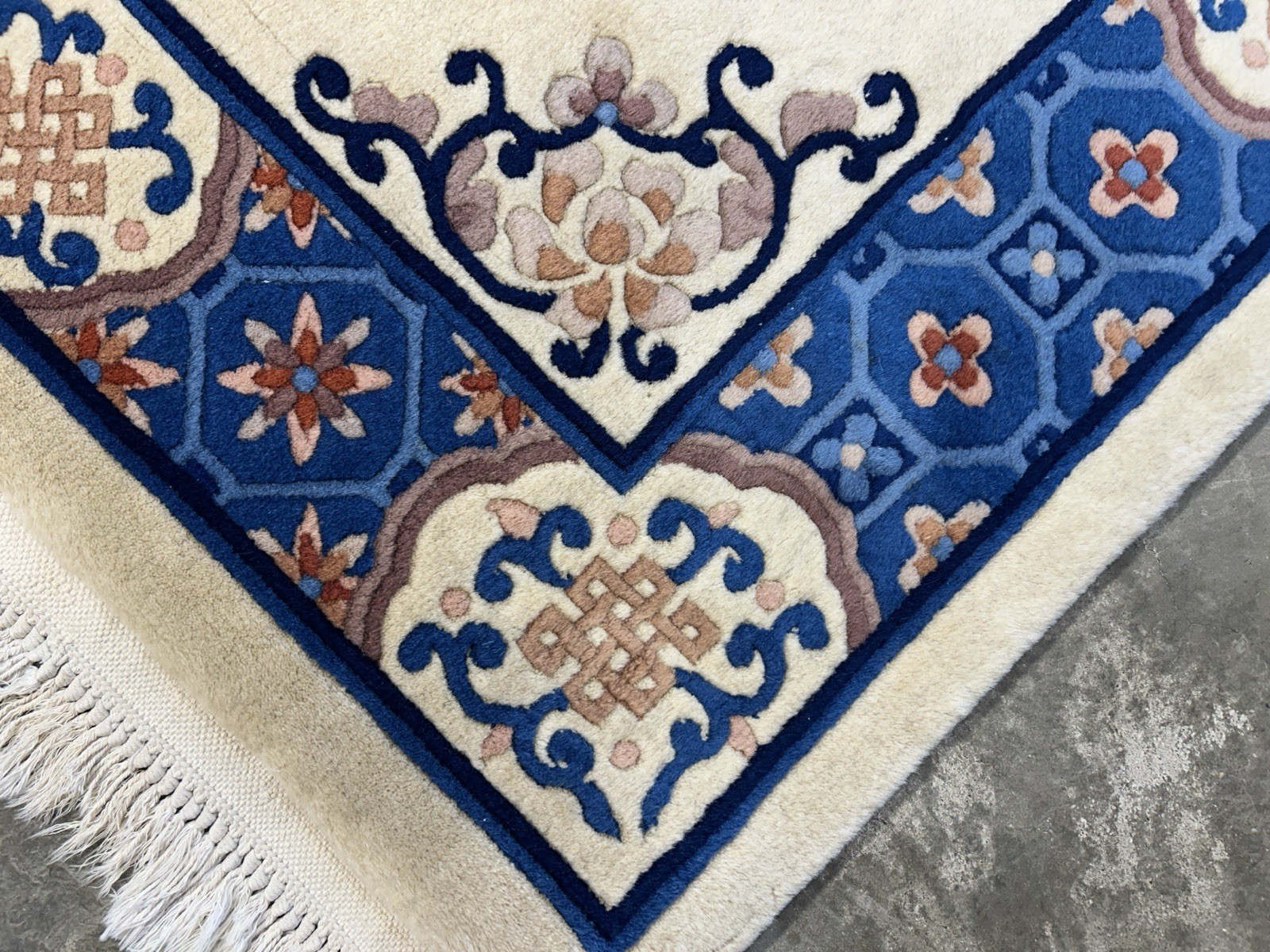 3’1”x5’2” Hand-Knotted Wool Oriental Area Rug – Medallion Carpet