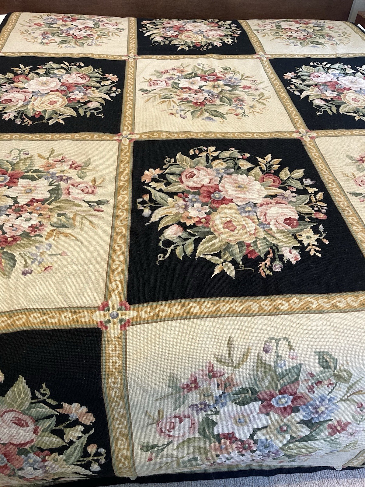 Vintage French Style Aubusson Rug Needlepoint Chain stitch Rug 6’ x 8’ Floral