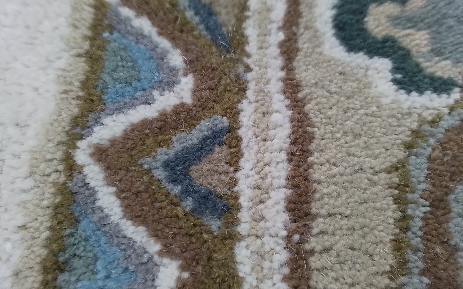 IVORY / LBLUE 10′-0″ x 14′-0″ Back Stain Rug, Reduced Price 3172810578 HG625L-10