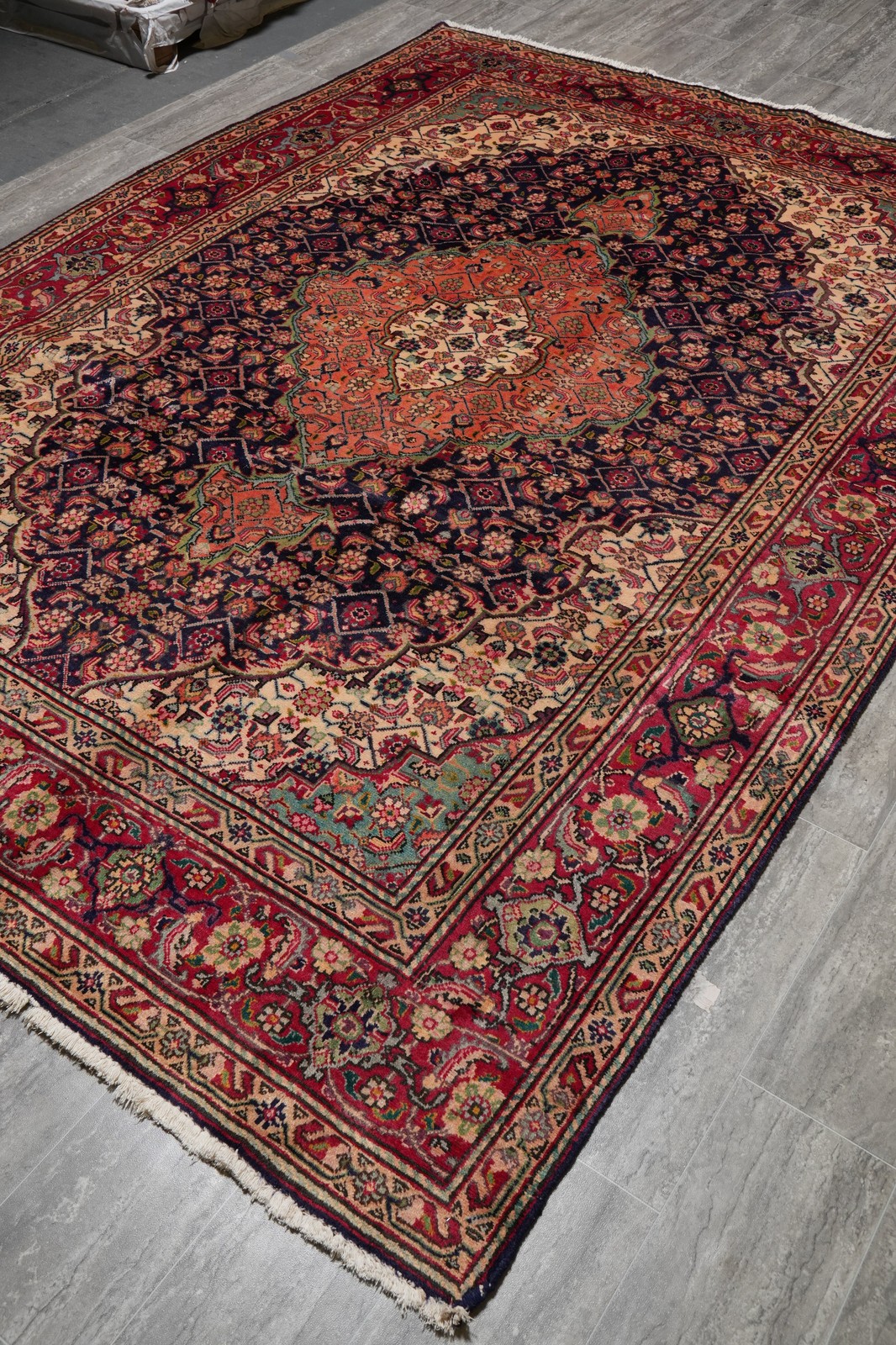 7 x 9.8 ESTATE RUG Perrsian Tabriiz Mahii Wool Carpet 1980’s #F-3047