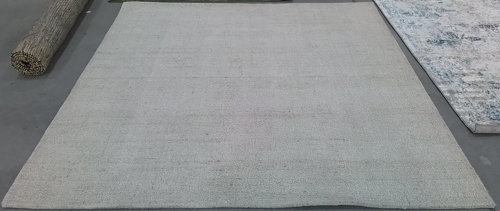 IVORY / BEIGE 8′-0″ x 8′-0″ Back Stain Rug, Reduced Price 1172805520 ABT141D-8SQ