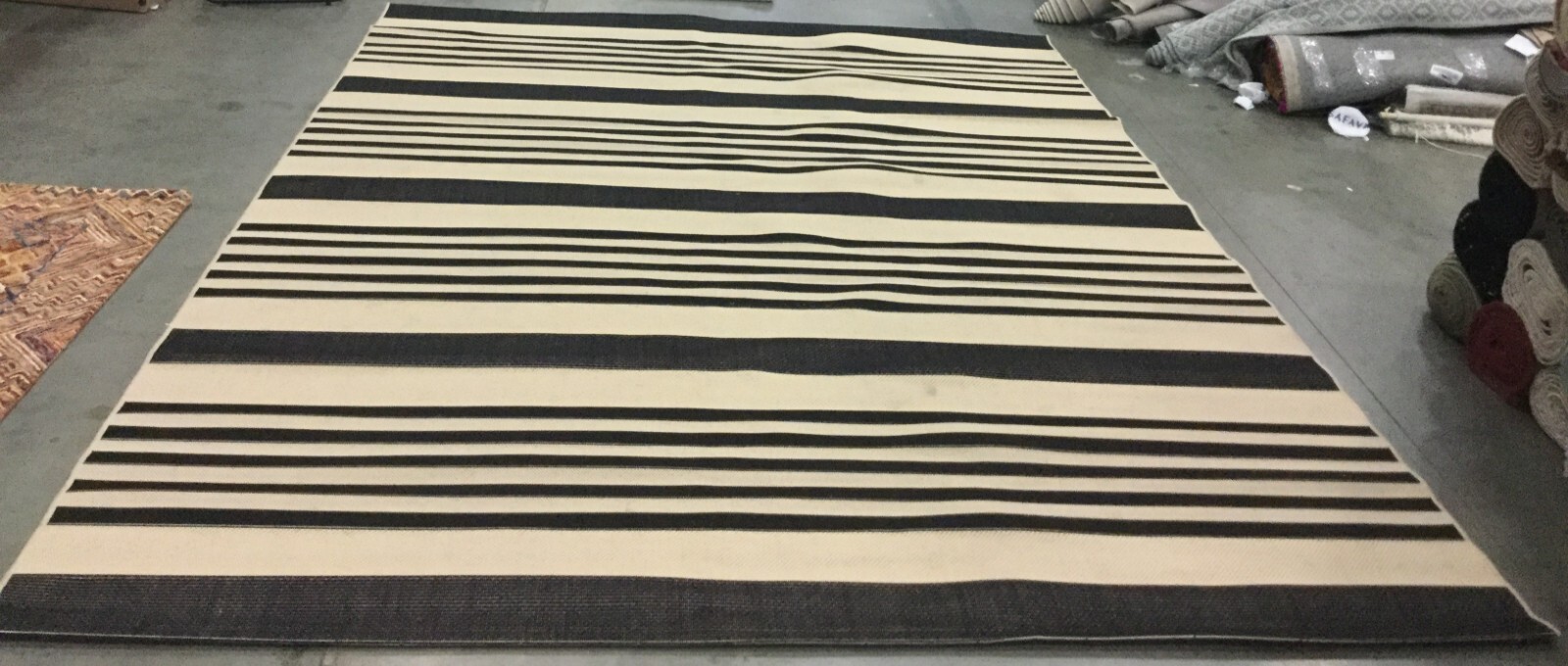 BLACK / BONE 9′ X 12′ Spot on Rug, Reduced Price 1172642181 CY6062-216-9