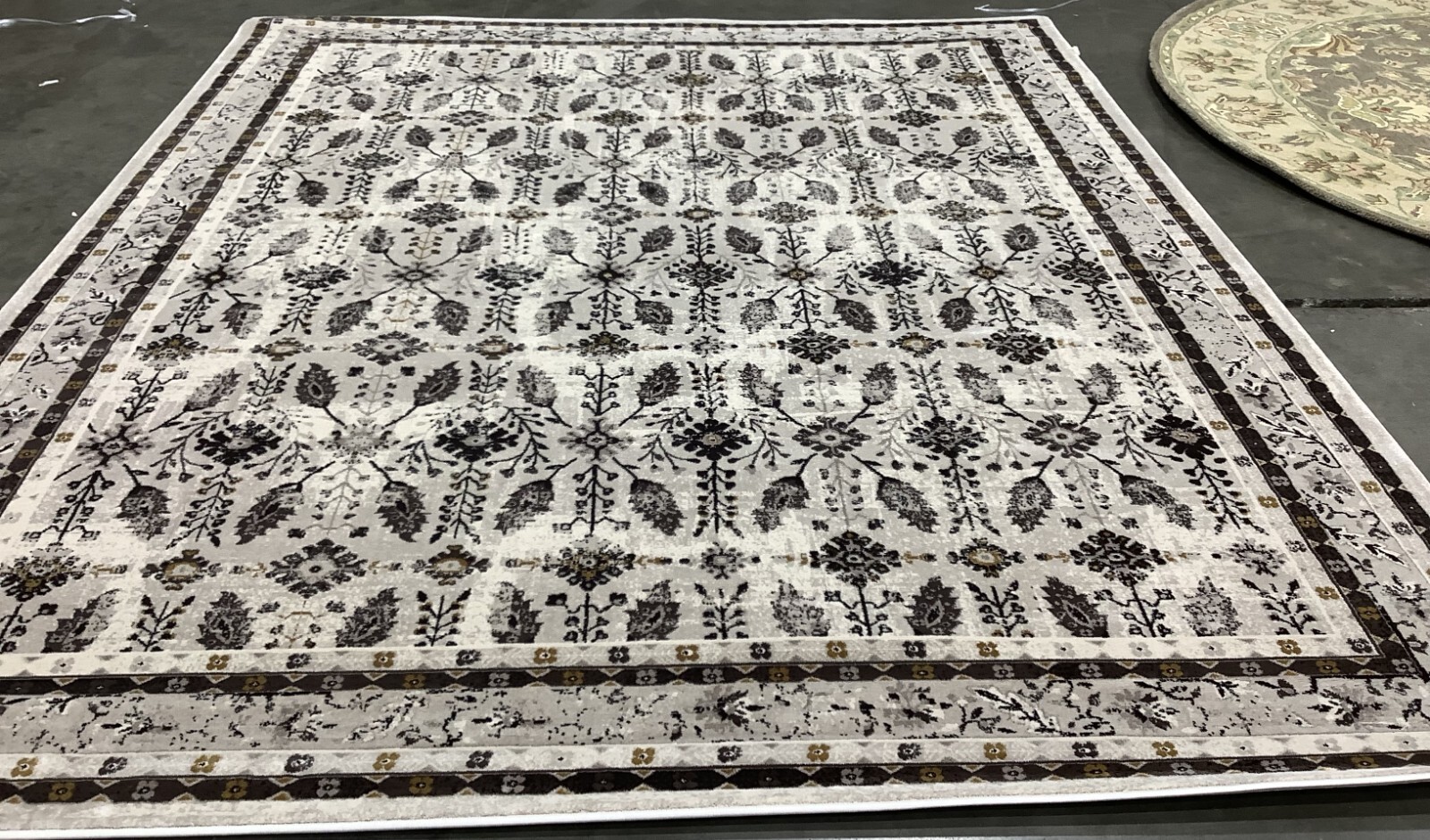 CREME / BROWN 8′-0″ x 10′-0″ Back Stain Rug, Reduced Price 1172679593 SER208F-8