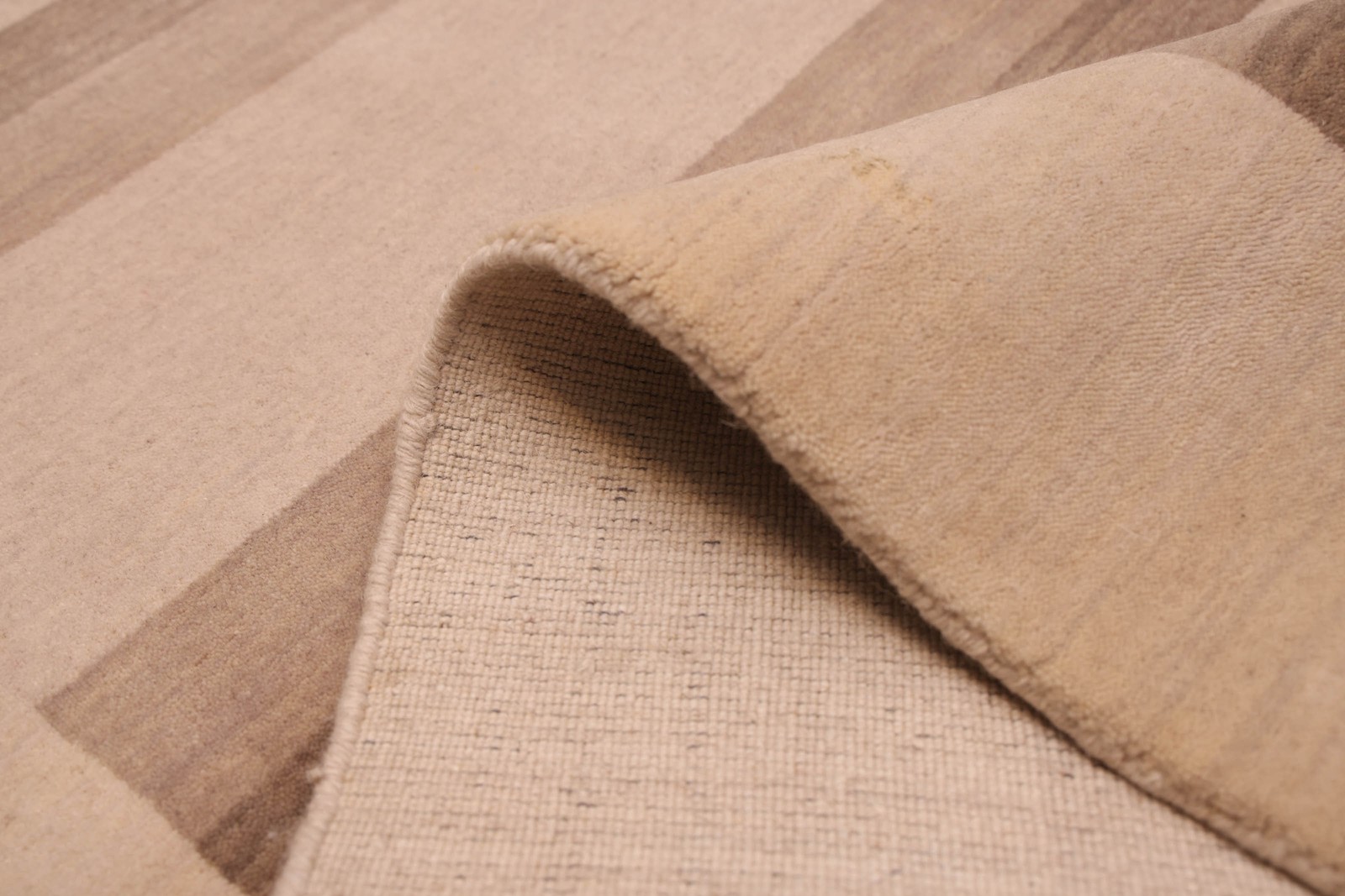 Hand loomed Area Rug 5’8″ x 8’0″ Traditional Wool Oriental Carpet