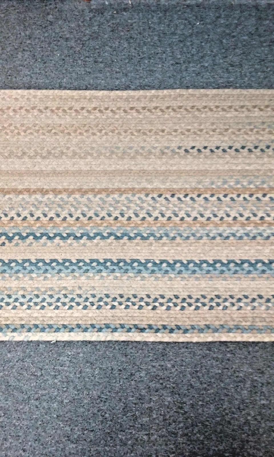 vintage long Oval Braided Runner Hallway Rug 106″ x 28″ great for Wood Floors