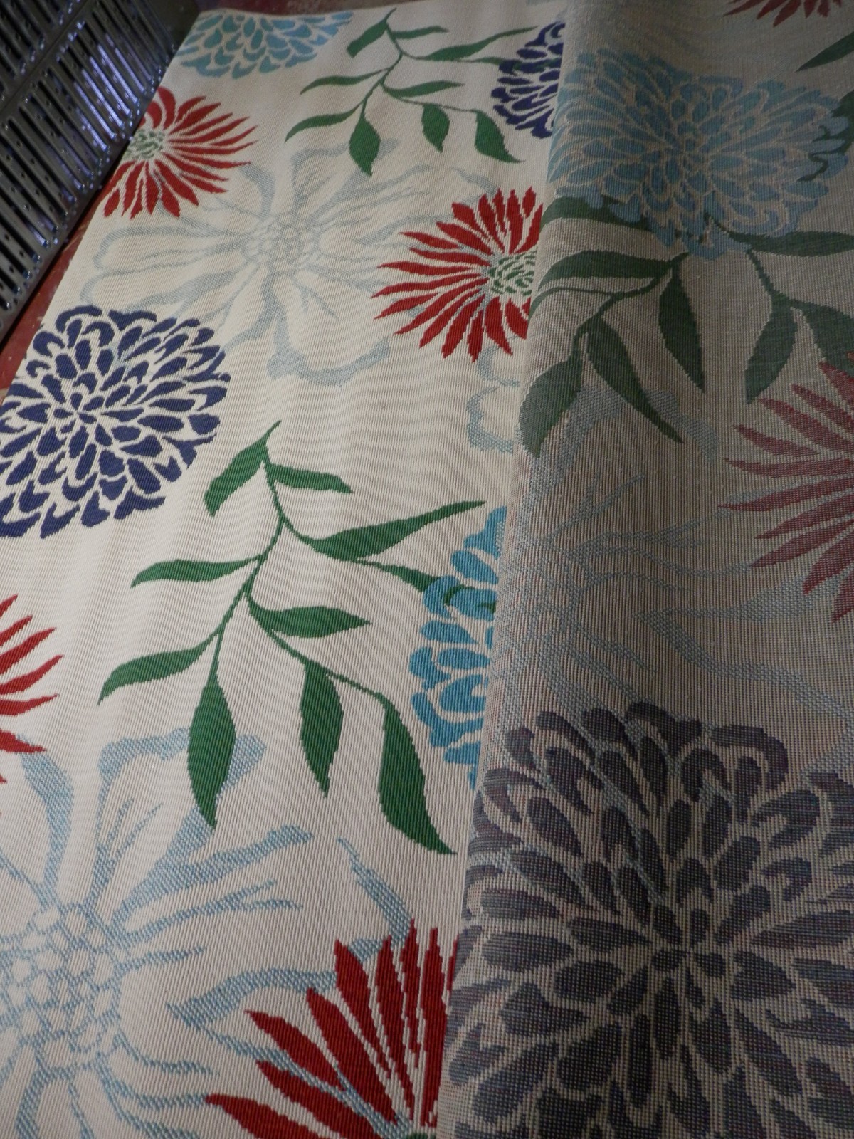 VERANDA LIVING FLOWERING MUMS INDOOR/OUTDOOR RUG ROUND OR RECTANGLE CHOICE