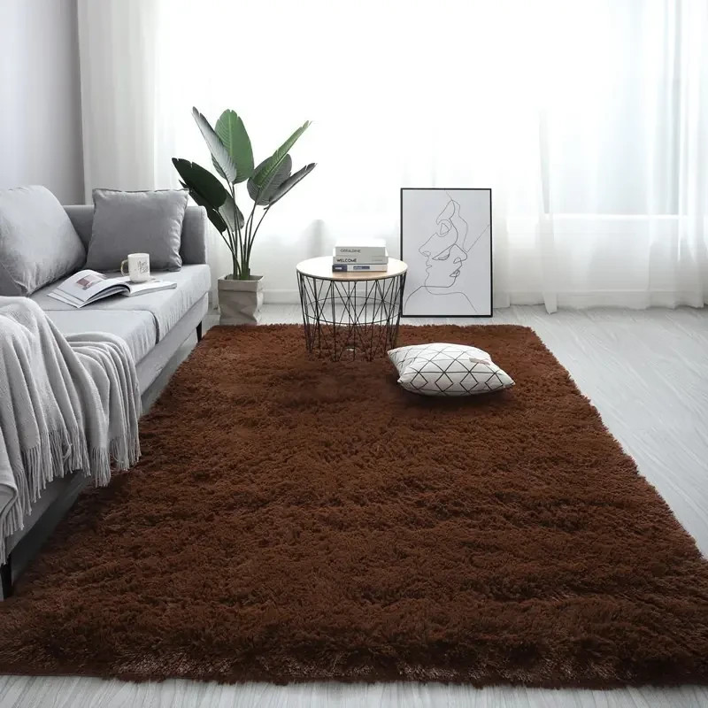 Fluffy solid color carpet