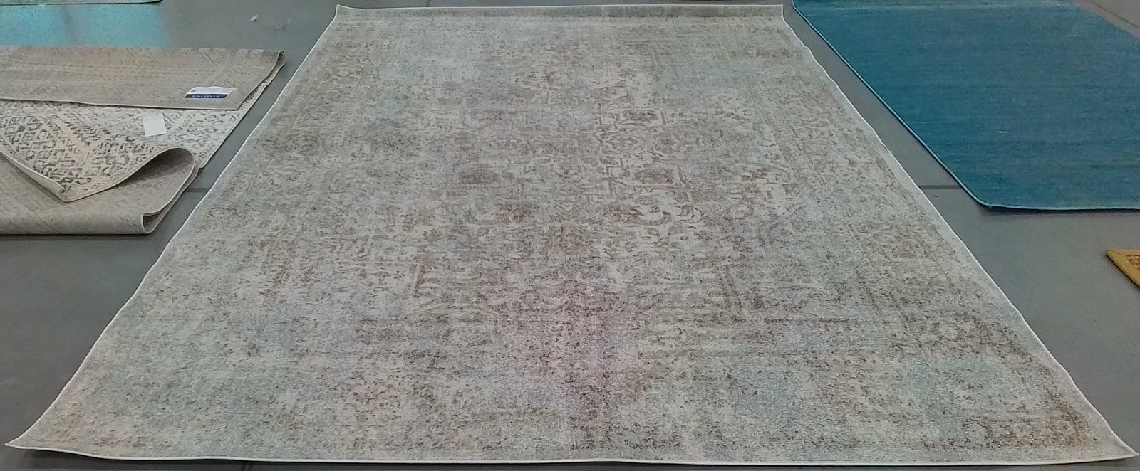 IVORY / TAUPE 9′-0″ x 12′-0″ Back Stain Rug, Reduced Price 1172793616 EVK256E-9