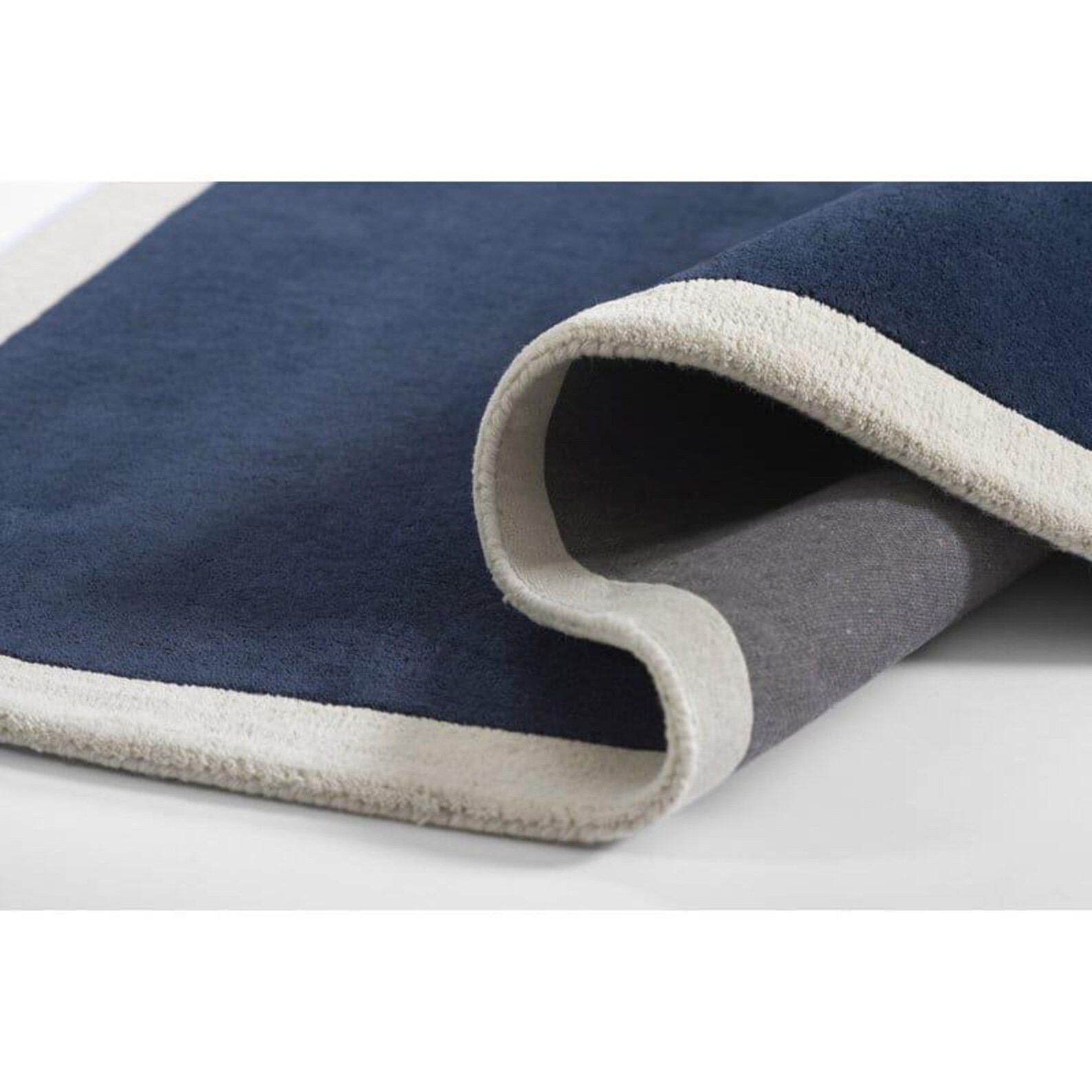New Modern Bordered Hand-Tufted Navy Blue & White for Living Room and Bedroom