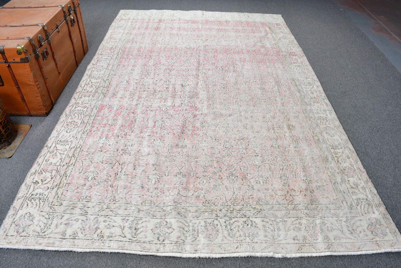 Vintage Turkish Rug, 6,2×8,8 ft Large Rug, White Pink Patchwork Rug