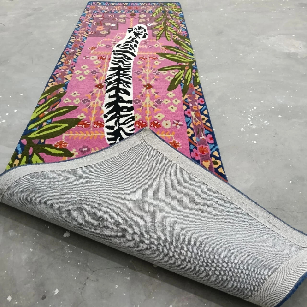 Runner Pink & Multicolor Bengal Tiger Hand Tufted Pure 100% Nz Wool Area Rug