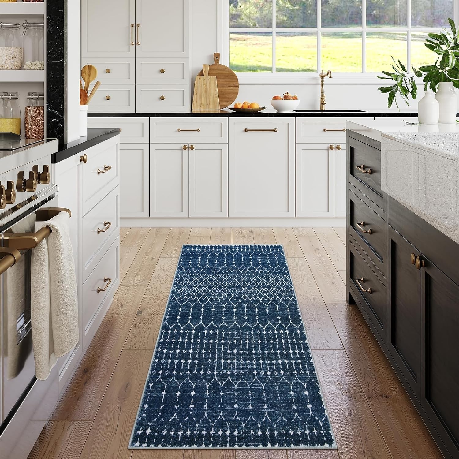Geometric Moroccan Runner Rug – 2′ x 4′ Non-Slip Soft Faux Wool Mat for Hallway