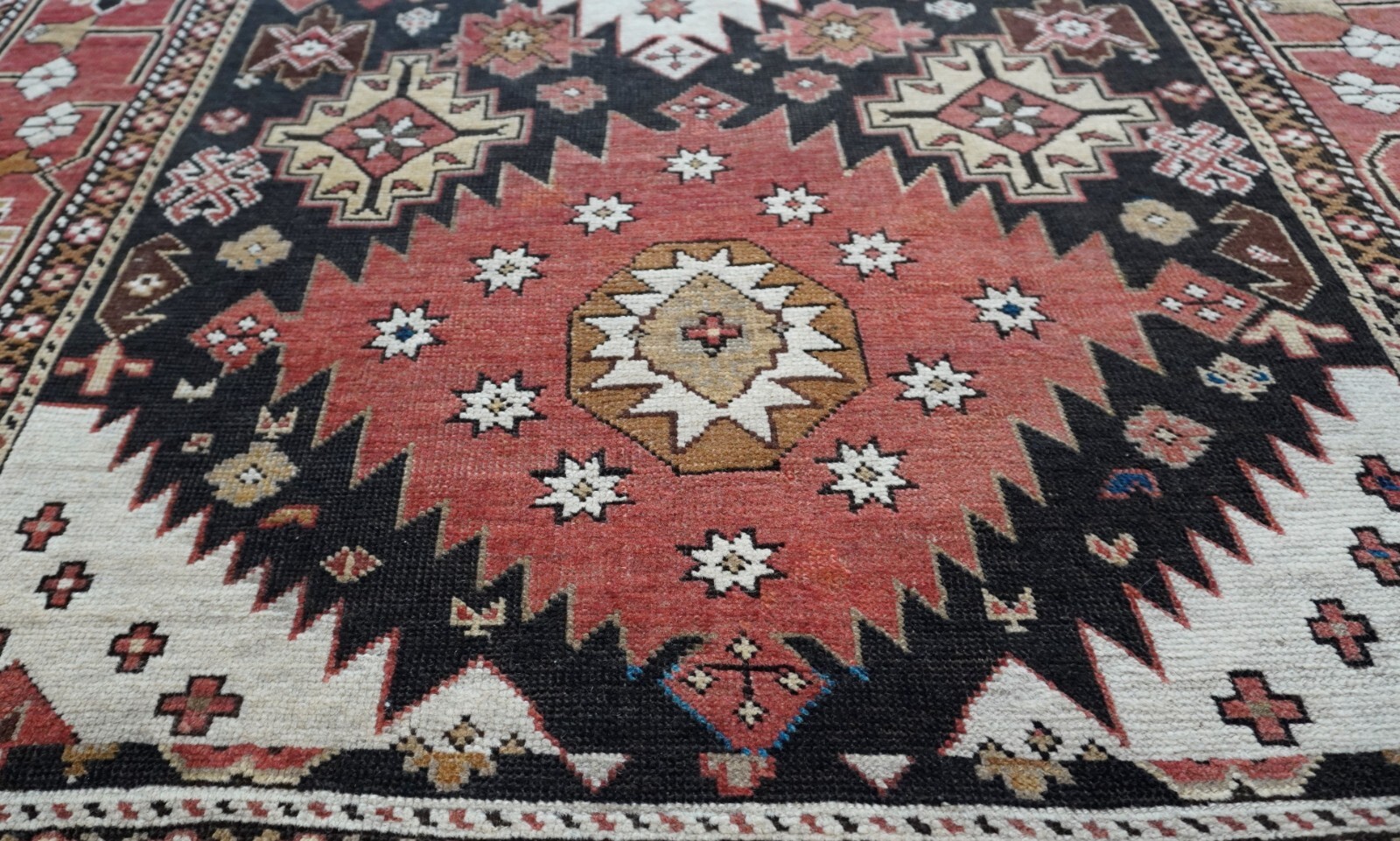 Antique Caucasian Shiravan Hand Knotted 100% Wool Tribal Rug 4’4″ x 5’3″