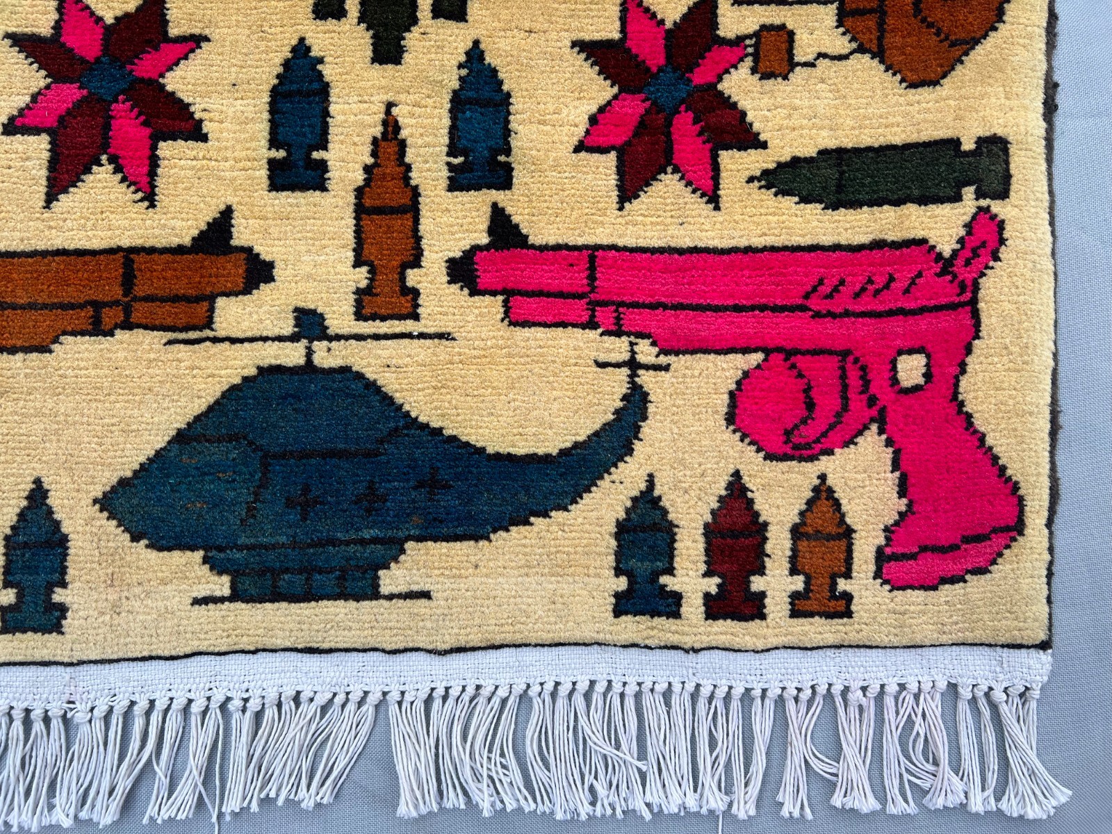 2’1 x 2’7 Ft Bold Afghan War Rug – Military Pictorial Carpet Tribal Handmade Rug