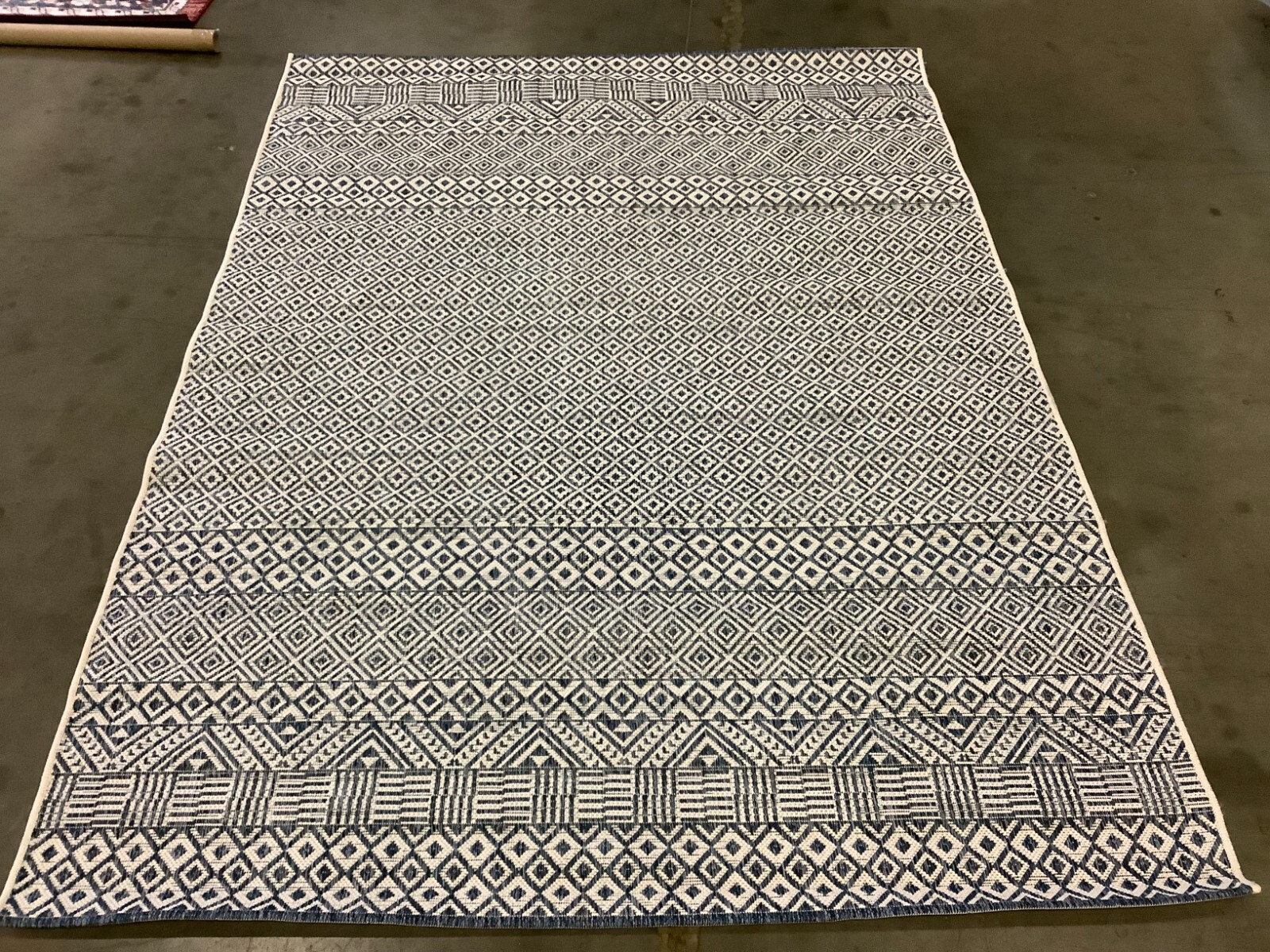BLUE / NAVY 5′-3″ X 7′-7″ Flaw in Rug, Reduced Price 1172664330 CY8235-53412-5