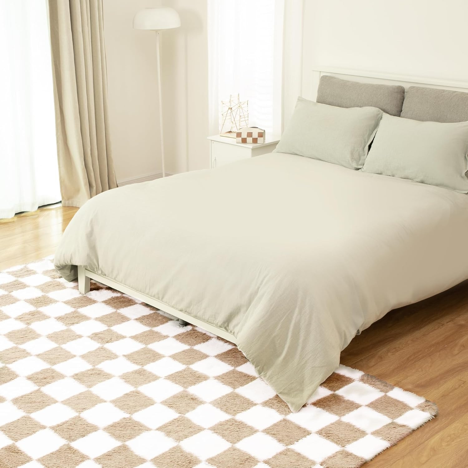 Cozy 6×9 Ft Beige & White Checkered Shag Rug for Bedroom & Living Room