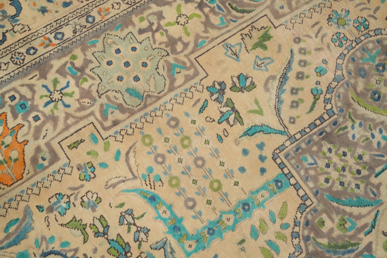 Traditional Wool Floral Vintage Area Rug 7×10 ft Hand-knotted for Living Room