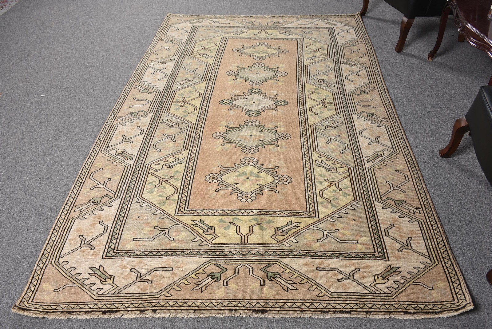 Vintage Rug 5,3×8,6 ft (163×261 cm), Brown Striped Turkish Rug