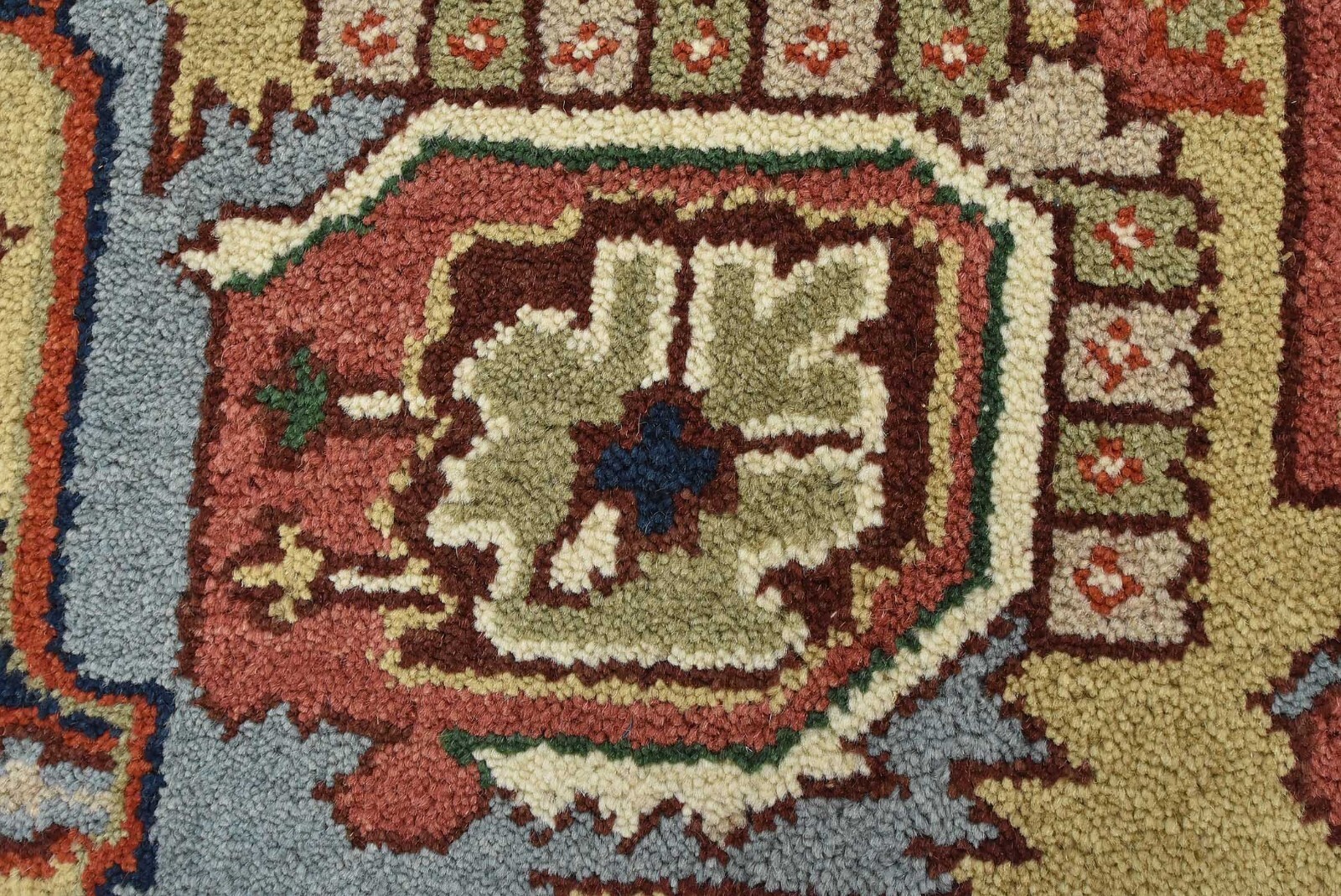 Serapi Rug 9’11” x 14’1” Blue Wool Traditional Hand-Knotted Oriental Carpet