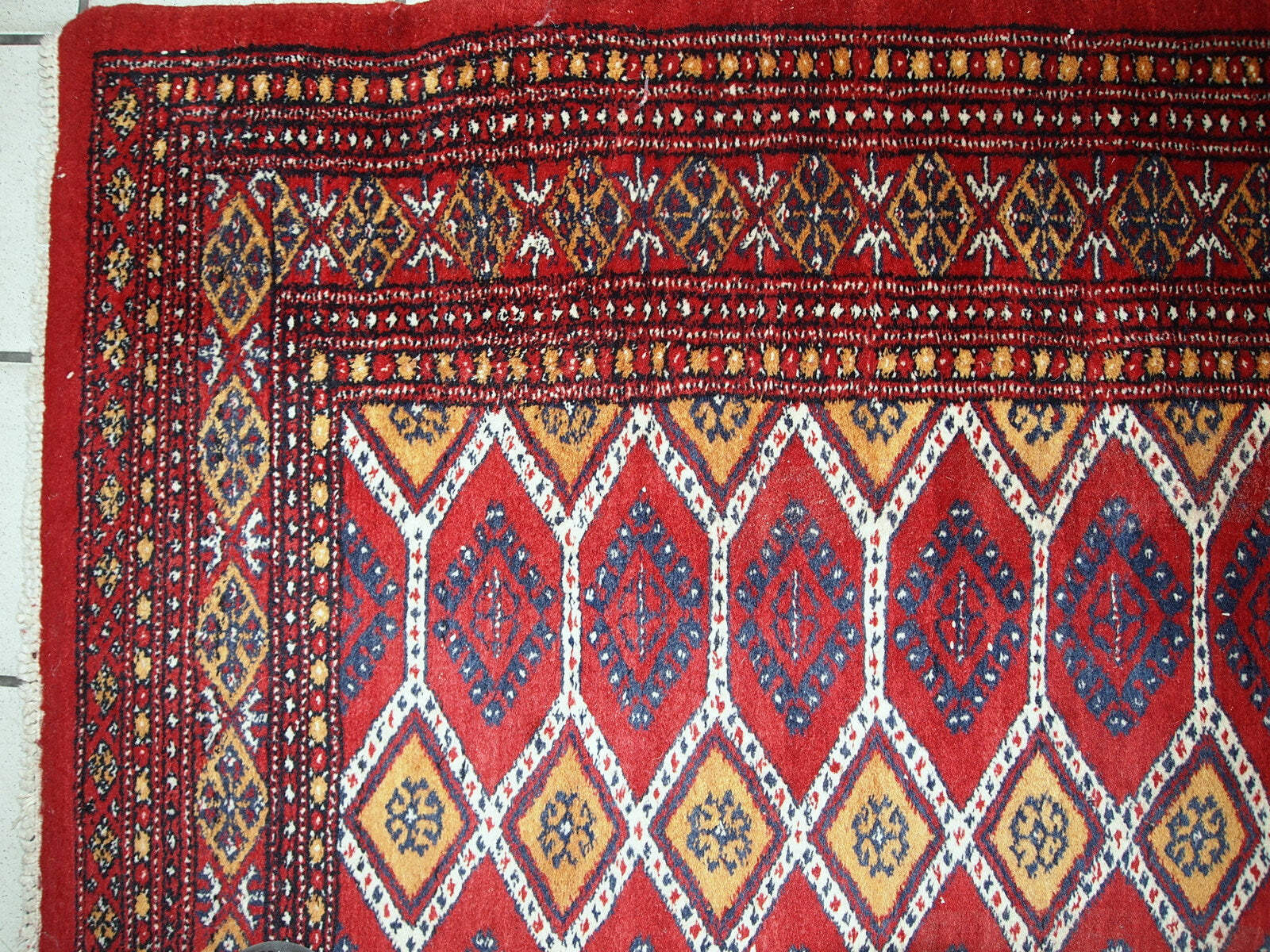 Handmade vintage Uzbek Bukhara rug 3.3′ x 4.9′ (100cm x 152cm) 1960s – 1C726