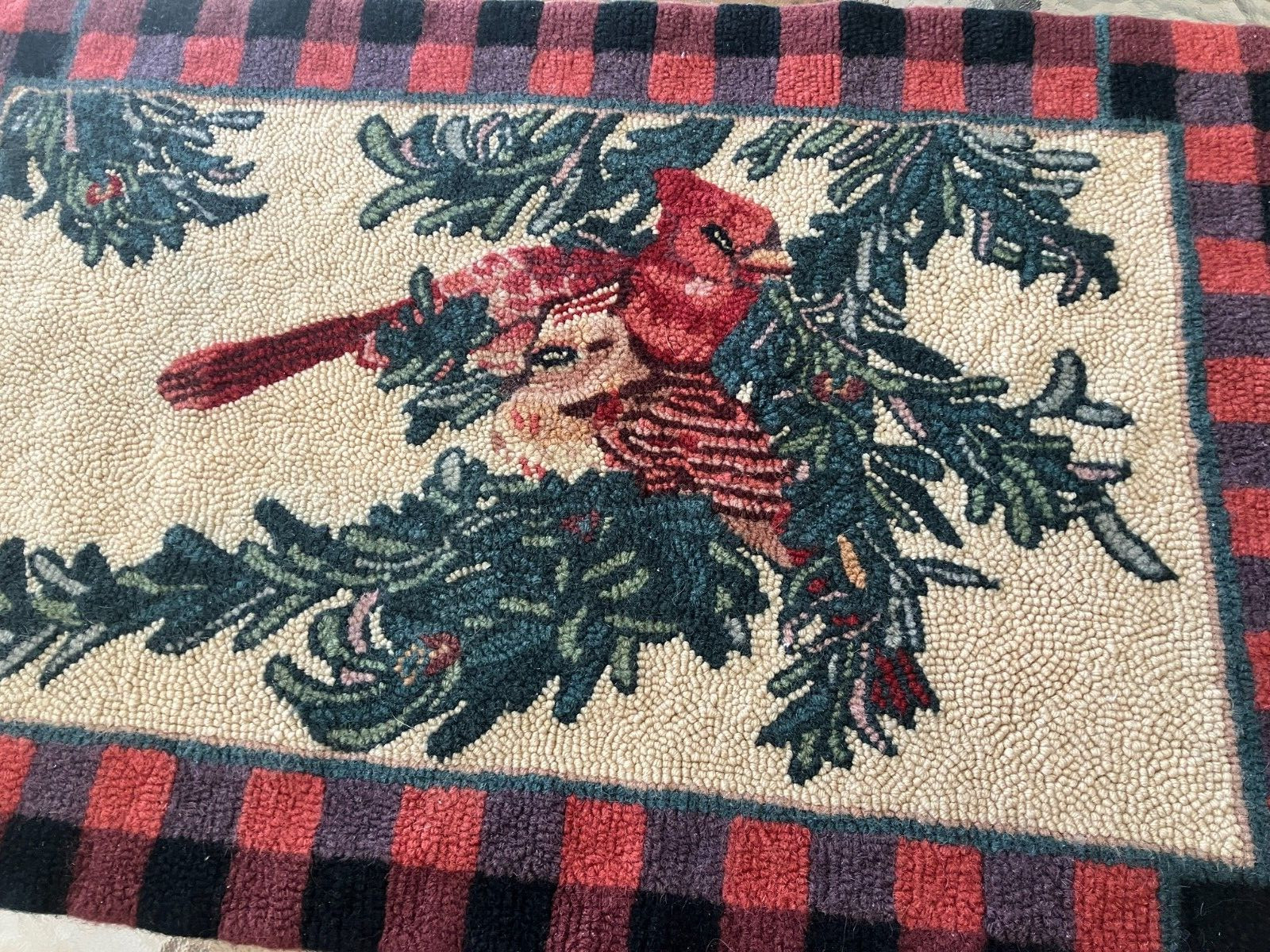 Small rectangular hooked accent rug cardinal 20 x 31 inches